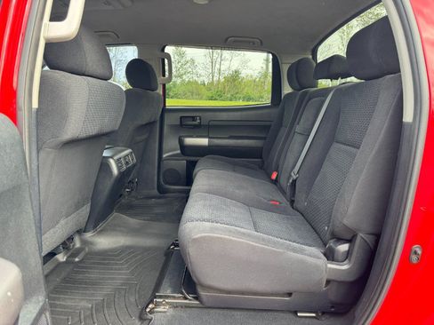 Used 2011 Toyota Tundra 4x4 CrewMax image 16
