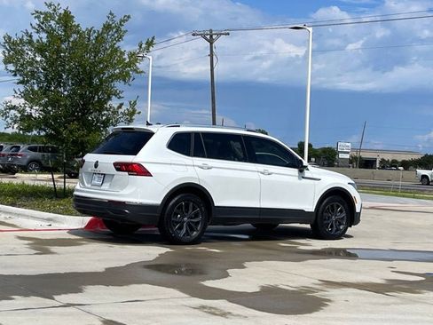 Used 2023 Volkswagen Tiguan SE FWD image 8