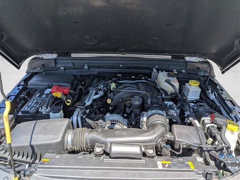 Used 2021 Jeep Gladiator Overland w/ Popular Equipment Package AWD/4WD image 22