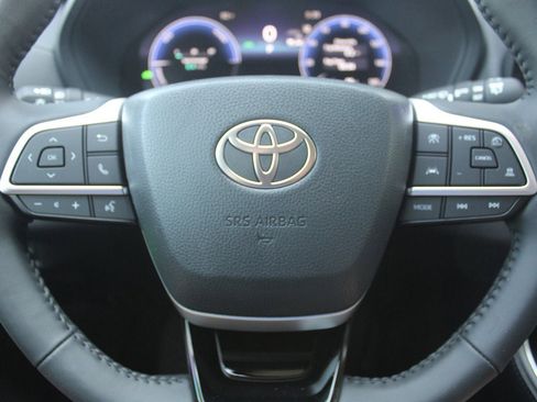 Used 2026 Toyota Grand Highlander AWD Hybrid image 20