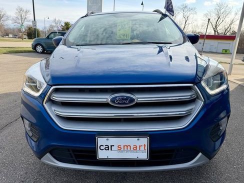 Used 2019 Ford Escape SEL image 3