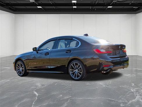 Used 2019 BMW 330i xDrive Sedan w/ Convenience Package image 3