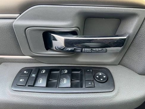 Used 2018 RAM 1500 Classic SLT image 10