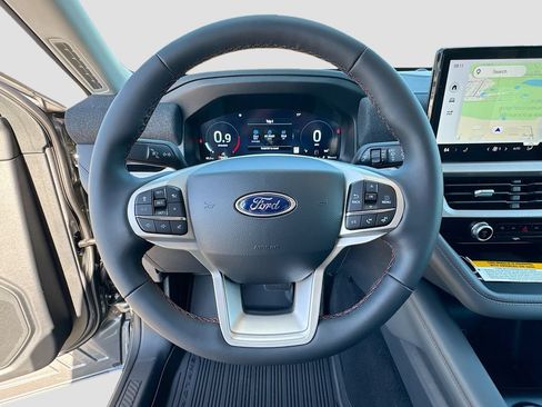 New 2026 Ford Explorer Active RWD image 12