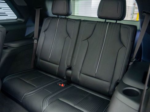 New 2026 Cadillac Vistiq Sport image 19