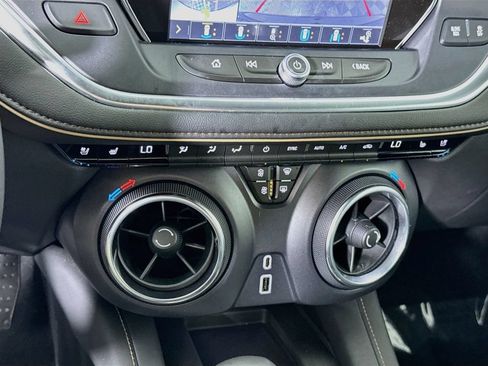 Used 2019 Chevrolet Blazer Premier w/ Driver Confidence II Package AWD/4WD image 8