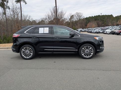 Certified 2022 Ford Edge Titanium w/ Equipment Group 301A image 3