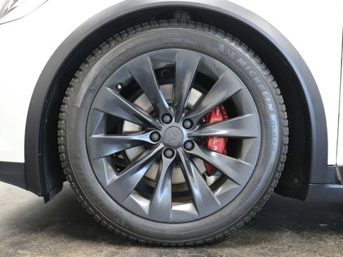 Used 2020 Tesla Model X Long Range AWD/4WD image 18