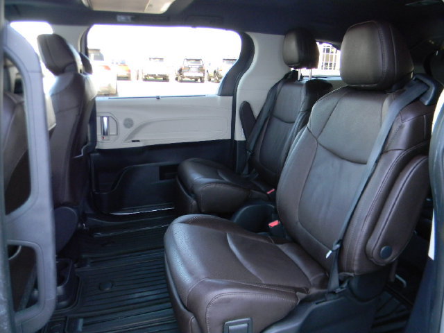 Certified 2024 Toyota Sienna Platinum AWD/4WD image 23