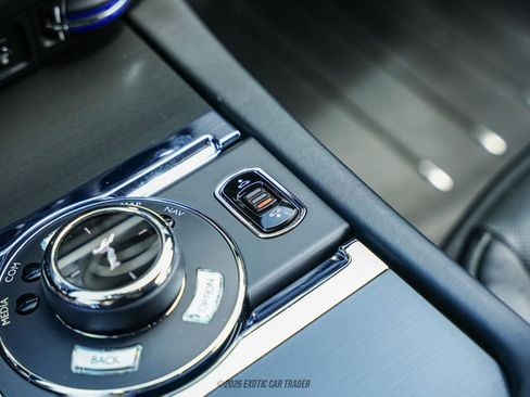 Used 2019 Rolls-Royce Wraith RWD image 35