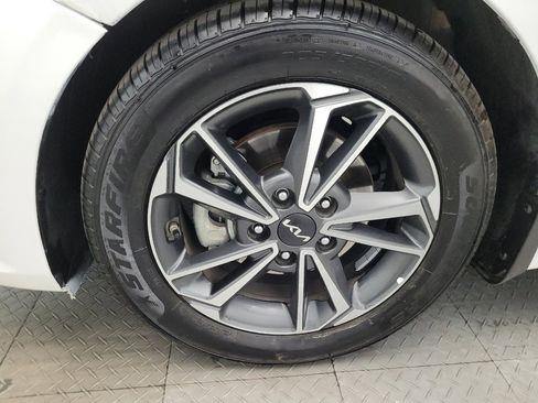 Used 2023 Kia Forte LXS FWD image 31