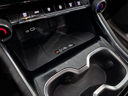 Certified 2025 Chevrolet Traverse Z71 image 23