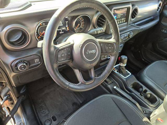 Certified 2023 Jeep Gladiator Sport AWD/4WD image 10