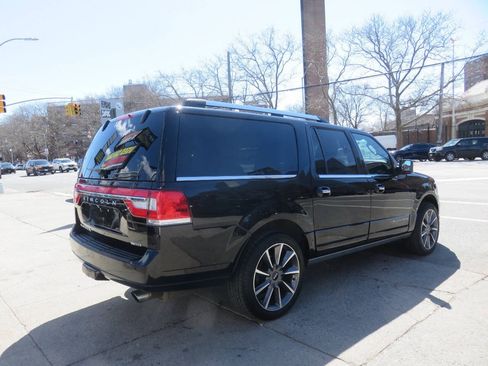 Used 2016 Lincoln Navigator L Reserve AWD/4WD image 4