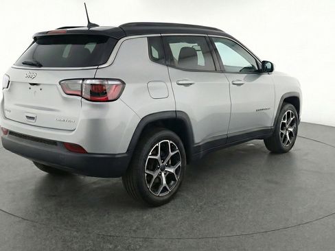 Used 2025 Jeep Compass Limited AWD/4WD image 7
