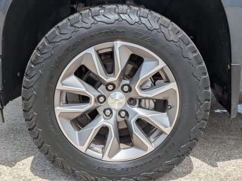 Used 2019 Chevrolet Silverado 1500 LT w/ Texas Edition AWD/4WD image 31