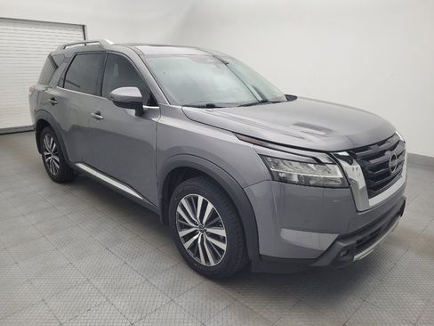 Used 2022 Nissan Pathfinder Platinum w/ Cargo Package FWD image 11