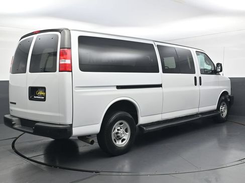 Used 2023 Chevrolet Express 3500 LS RWD image 8