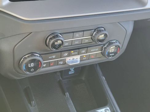 Certified 2025 Ford Bronco Outer Banks AWD/4WD image 24