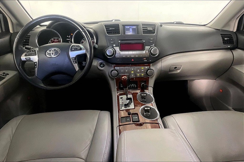 Used 2011 Toyota Highlander Limited FWD image 17