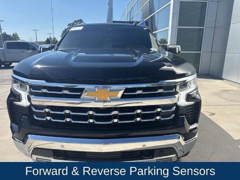 Used 2022 Chevrolet Silverado 1500 LTZ w/ Z71 Off-Road Package AWD/4WD image 3