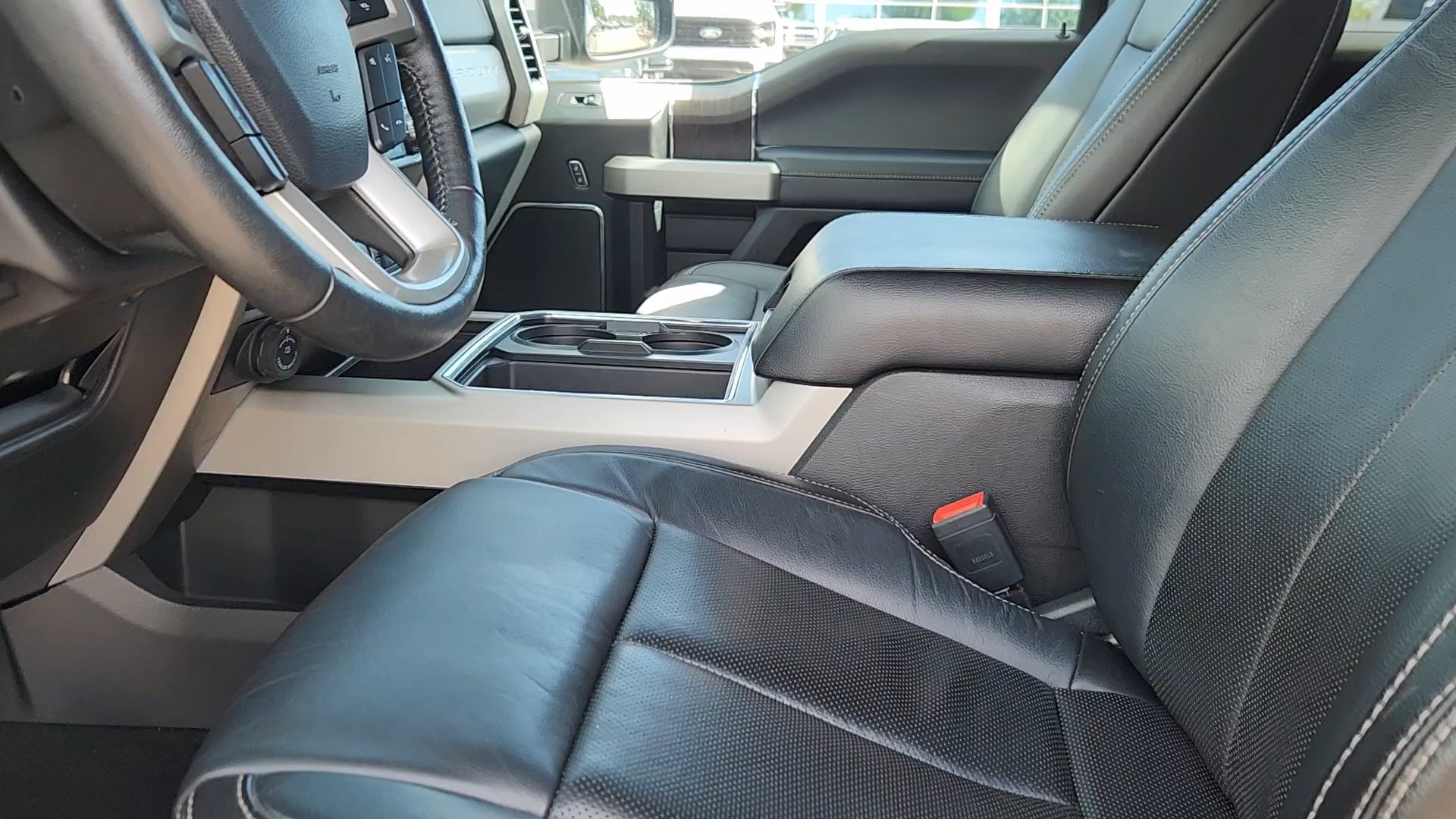 Used 2020 Ford F250 Lariat w/ Lariat Value Package AWD/4WD image 27