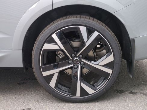 New 2026 Volvo XC60 B5 Ultra w/ Protection Package Premier image 16