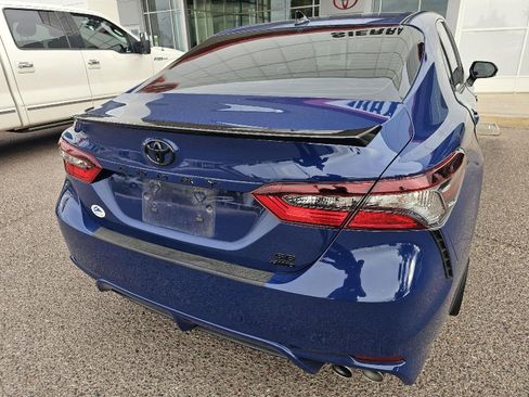 Used 2023 Toyota Camry SE AWD/4WD image 11