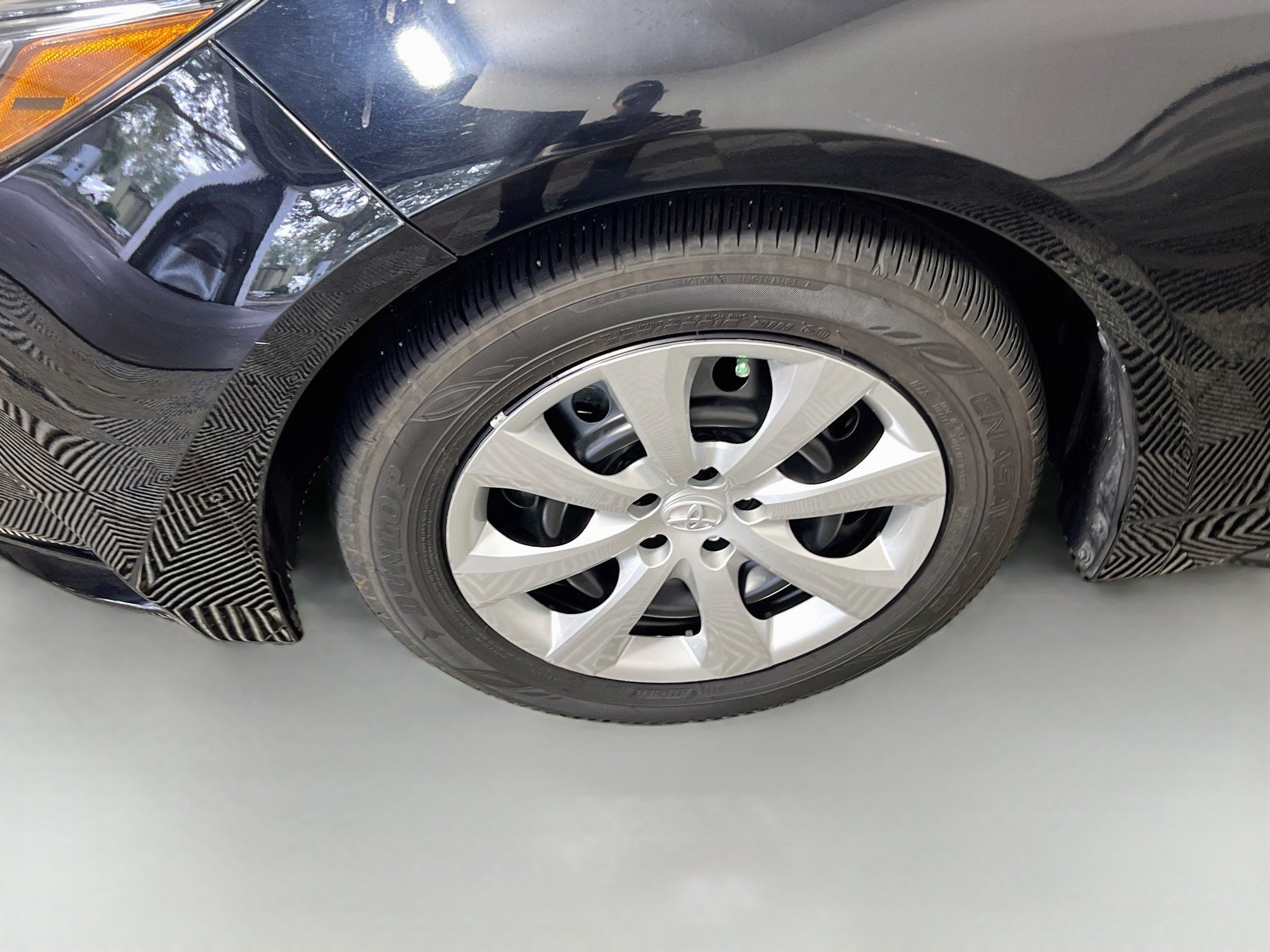 Used 2024 Toyota Corolla LE FWD image 14