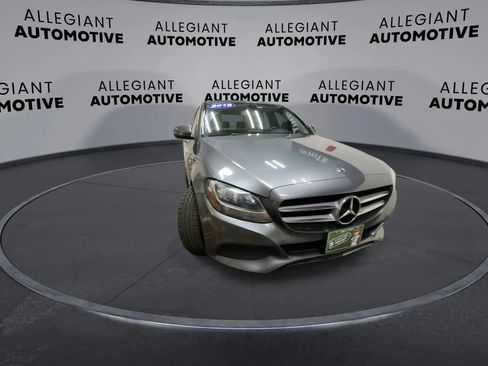 Used 2018 Mercedes-Benz C 300 Sedan image 4