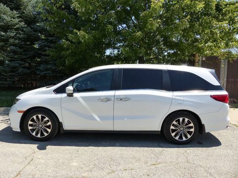 Used 2024 Honda Odyssey EX-L image 6