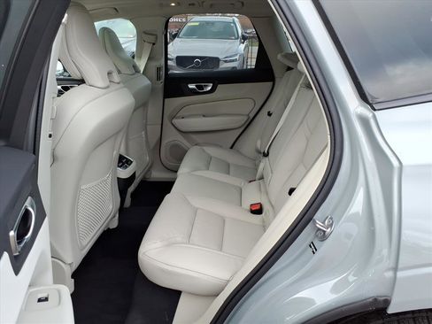 New 2026 Volvo XC60 B5 Ultra w/ Climate Package image 12