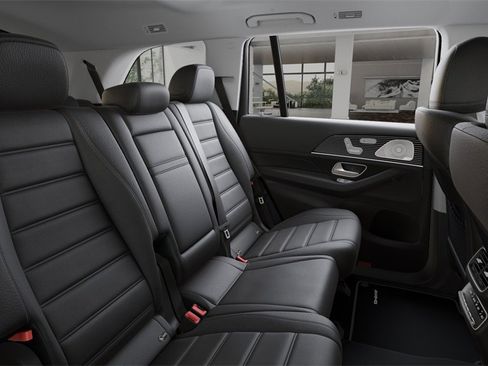 New 2025 Mercedes-Benz GLS 450 4MATIC image 40