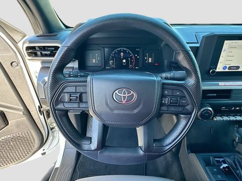 Used 2025 Toyota Tacoma SR5 AWD/4WD image 11