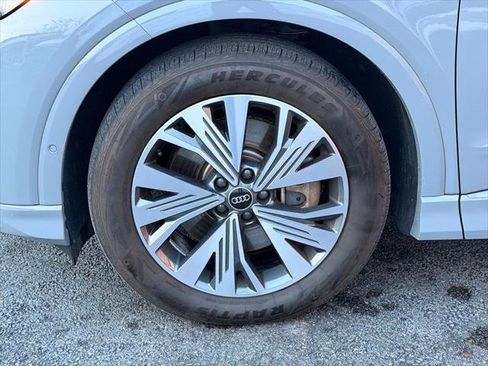 Certified 2023 Audi Q4 e-tron Premium Plus w/ Premium Plus RWD image 24