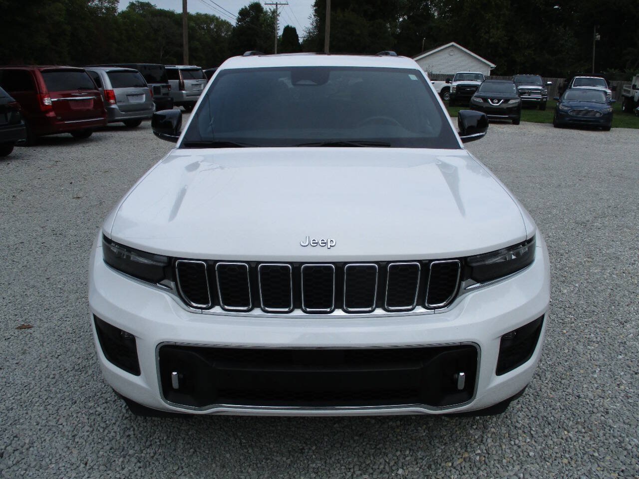 Used 2023 Jeep Grand Cherokee Overland AWD/4WD image 8