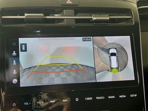 Used 2024 Hyundai Tucson Limited image 13