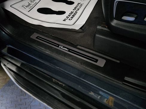 Used 2020 Cadillac Escalade Luxury image 54