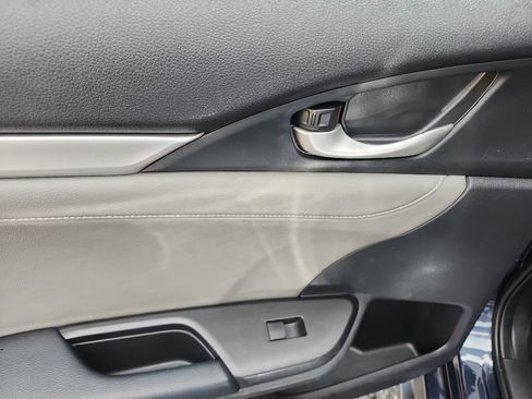 Used 2018 Honda Civic EX-L image 14
