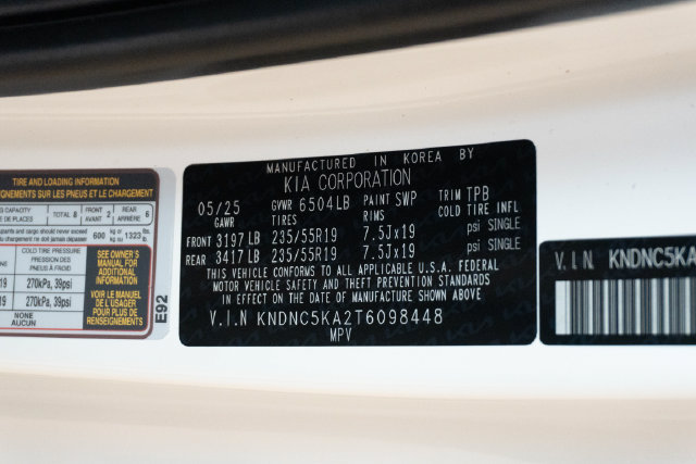 Used 2026 Kia Carnival EX FWD image 37