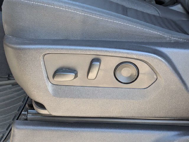 Used 2025 Chevrolet Silverado 1500 LT RWD image 19