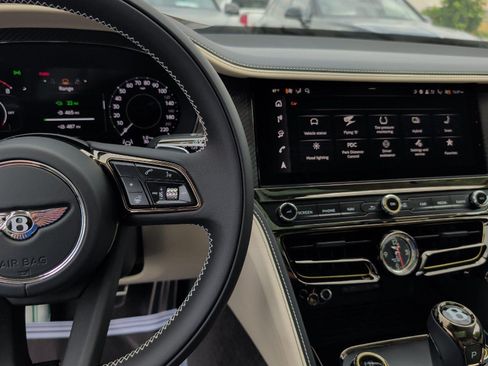New 2026 Bentley Flying Spur Plug-In Hybrid AWD/4WD image 8