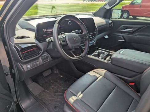 Used 2024 Chevrolet Silverado EV RST AWD/4WD image 17