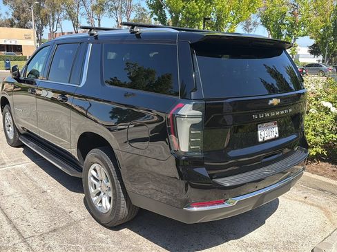 Used 2026 Chevrolet Suburban LT w/ Comfort Package RWD image 7