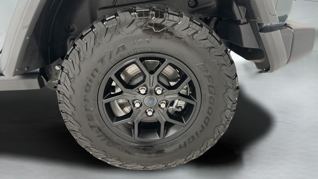 Used 2024 Jeep Wrangler Unlimited AWD/4WD image 8