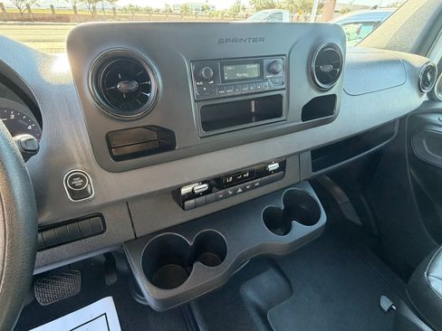 Used 2023 Mercedes-Benz Sprinter 2500 image 18