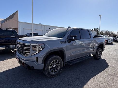 Used 2024 GMC Sierra 1500 AT4 w/ Technology Package image 7