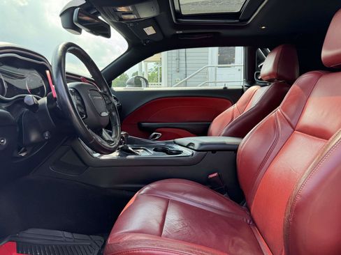 Used 2018 Dodge Challenger GT w/ Driver Convenience Group AWD/4WD image 12