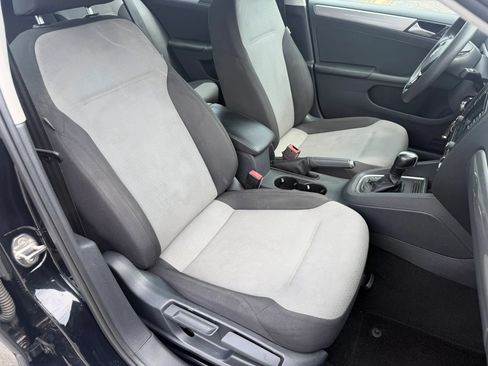 Used 2017 Volkswagen Jetta S FWD image 11