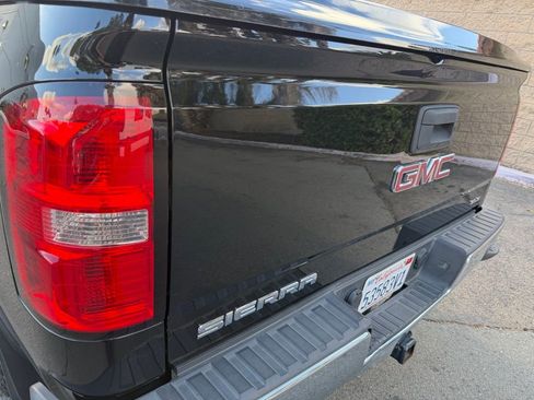 Used 2015 GMC Sierra 1500 SLE w/ SLE Value Package RWD image 11